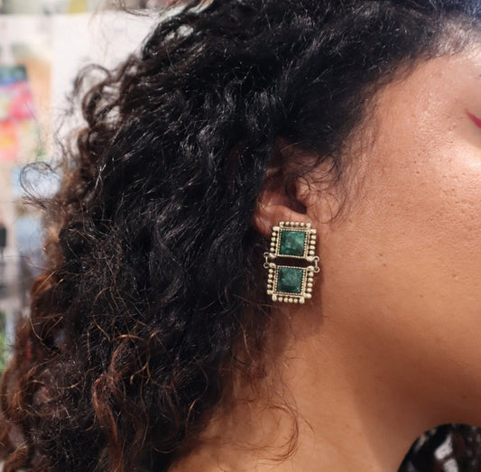 Pre-loved Emerald Silver Tone Earrings