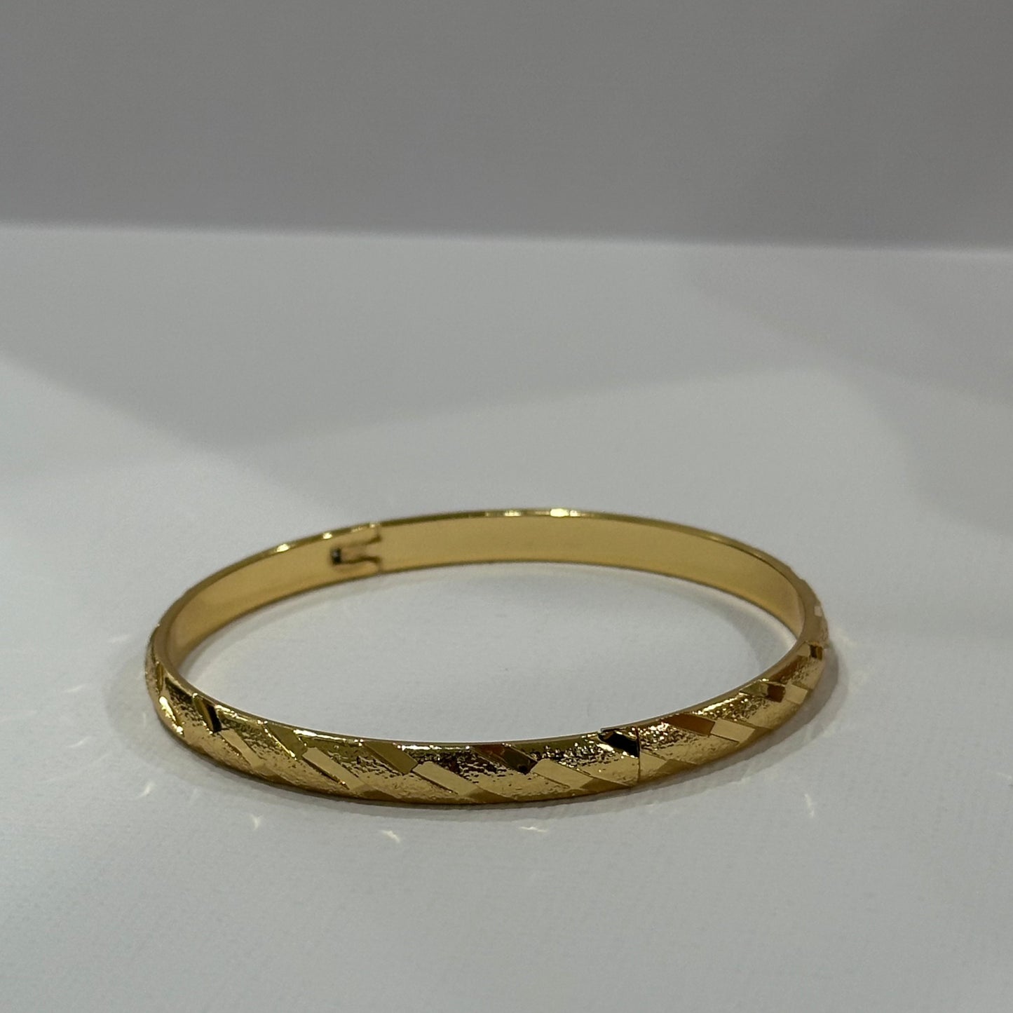 Raya Bangle